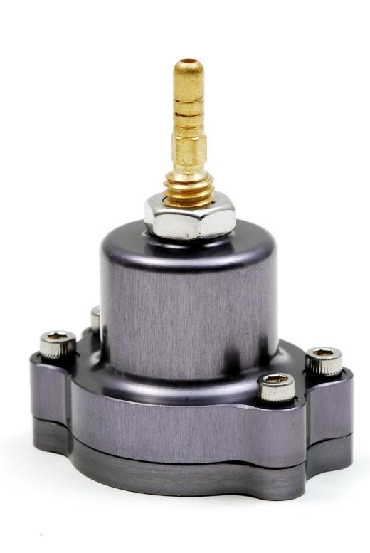 Blox Racing Adjustable Fuel Pressure Regulator (Gun Metal)