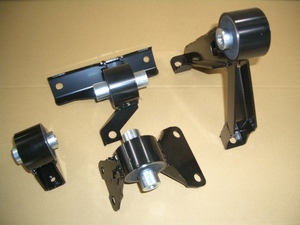 Cusco Engine Mount Set