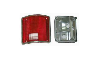 Goodmark Assembly For Tail Light (Right - Passenger) - w/Chrome Trim