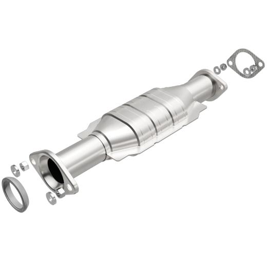 MagnaFlow Catalytic Converter - 2.5