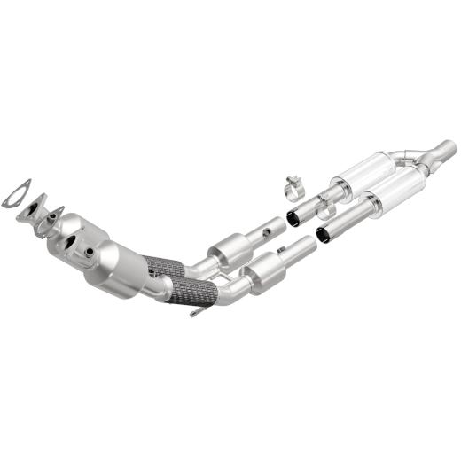 MagnaFlow Catalytic Converter - 2.5