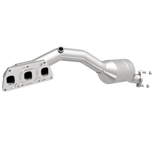 Magnaflow Exhaust Manifold with Integrated Catalytic Converter (49 State Legal)