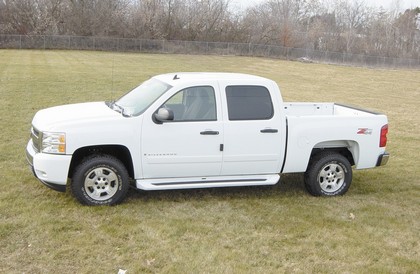 Owens GlaStep Plus Custom Molded Fiberglass Running Boards Crew Cab - Except 2011 Diesels