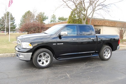 Owens GlaStep Plus Custom Fiberglass Running Boards 1500 Dodge Ram only Crew Cab 5.6 Feet Short Bed Full Length W/O Flares