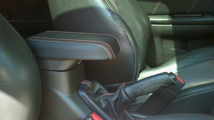 Redline Accessories Armrest Cover