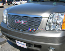 07-10 Yukon Logo Show APS Polished Aluminum Main Upper Grille