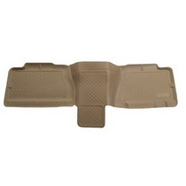 2000-2006 Chevrolet Suburban, 2001-2004 Chevrolet Silverado Crew Cab, 2001-2004 GMC Sierra Crew Cab, 2002-2003 Chevrolet Avalanche, 2005-2006 Cadillac Escalade ESV Husky Classic Style 2nd Seat Floor Liners – Tan