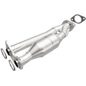 2005 Mazda 6;3, 6V, 2004 Mazda 6;3, 6V, 2003 Mazda 6;3, 6V Magnaflow Direct Fit Catalytic Converter with Gasket (49 State Legal)