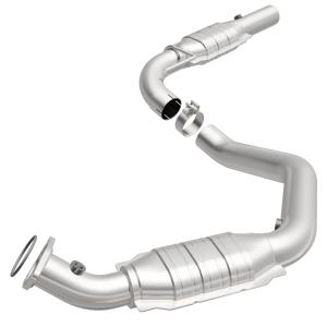 03-05 Chevrolet Express 2500(V 8 4.8 LGAS), 03-05 GMC Savana 2500(V 8 4.8 LGAS) MagnaFlow Catalytic Converter - 3