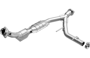 03-04 Ford Expedition (V 8 5.4 LGAS) MagnaFlow Catalytic Converter - 3