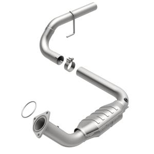 2006 GMC Sierra 1500; 6, 8V Magnaflow Direct Fit Catalytic Converter with Gasket (49 State Legal)