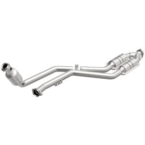 00 Mercedes CLK-Class CLK320 (V 6 3.2 LGAS) MagnaFlow Catalytic Converter - Direct Fit, 2.25