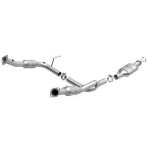 2002 Mercury Mountaineer; 4.6, 8V, 2003 Mercury Mountaineer; 4.6, 8V, 2005 Mercury Mountaineer; 4.6, 8V, 2004 Mercury Mountaineer; 4.6, 8V Magnaflow OEM Grade Direct Fit Catalytic Converter with Gasket and Y-Pipe Assembly (49 State Legal)