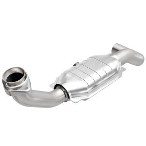 2006 Lincoln Navigator; 5.4, 8V, 2005 Lincoln Navigator; 5.4, 8V Magnaflow OEM Grade Direct Fit Catalytic Converter (49 State Legal)