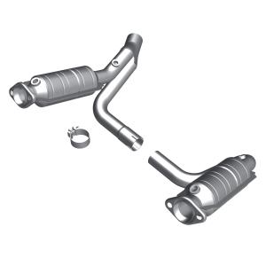 2006 Mitsubishi Raider; 4.7, 8V Magnaflow OEM Grade Direct Fit Catalytic Converter (49 State Legal)