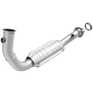 2004 Jeep Liberty; 3.7, 6V Magnaflow OEM Grade Direct Fit Catalytic Converter with Gasket (49 State Legal)