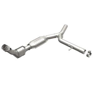 2007 Lincoln Mark LT; 5.4, 8V, 2006 Lincoln Mark LT; 5.4, 8V Magnaflow OEM Grade Direct Fit Catalytic Converter (49 State Legal)