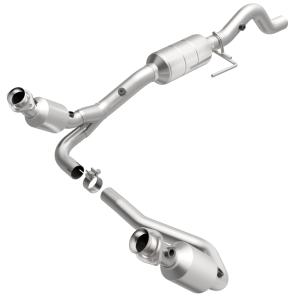 02-03 Dodge Durango (V 8 5.9 LGAS) MagnaFlow OEM Grade Series Catalytic Converter - 2.5