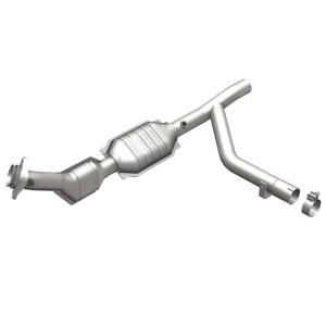 2001 Lincoln Navigator; 5.4, 8V, 2002 Lincoln Navigator; 5.4, 8V Magnaflow OEM Grade Direct Fit Catalytic Converter (49 State Legal)