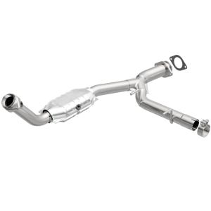 2006 Lincoln Navigator; 5.4, 8V, 2005 Lincoln Navigator; 5.4, 8V Magnaflow Direct Fit Catalytic Converter with Gasket (49 State Legal)