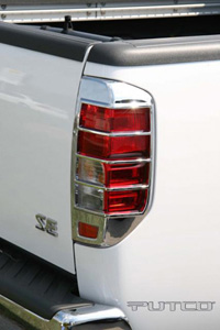 05-06 Nissan Frontier Putco Taillight Covers