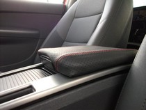 04-13 Volvo S40 Redline Accessories Armrest Cover