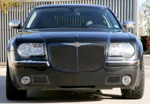 2005-2010 Chrysler 300 T-Rex Upper Class Mesh Grille - All Black - Bentley Style With Center Vertical Bar