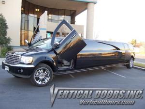 07-11 Chrysler Aspen Vertical Doors Inc Lambo Doors - Direct Bolt On Kit