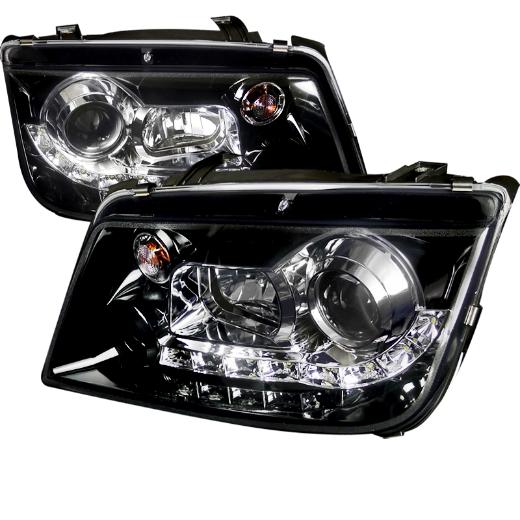 Spec D R8 Style Projector Headlights (Glossed Black/Smoke)