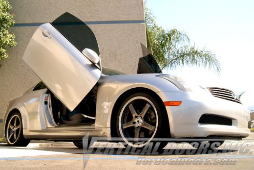 Vertical Doors Inc Bolt-On Lambo Door Kit