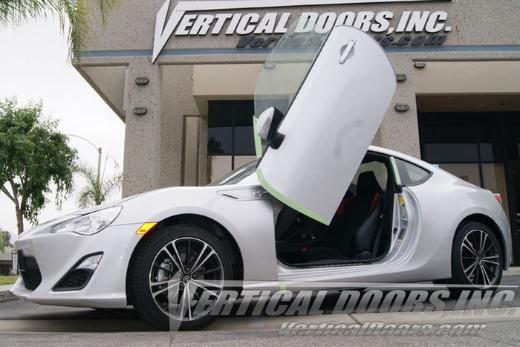 Vertical Doors Inc Bolt-On Lambo Door Kit