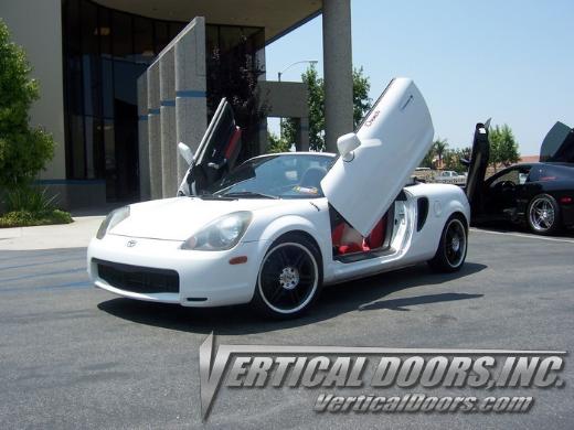 Vertical Doors Inc Bolt-On Lambo Door Kit